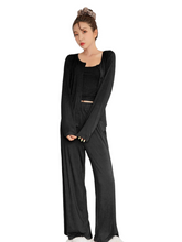 3-teiliges Lounge-Set in solider Ausführung